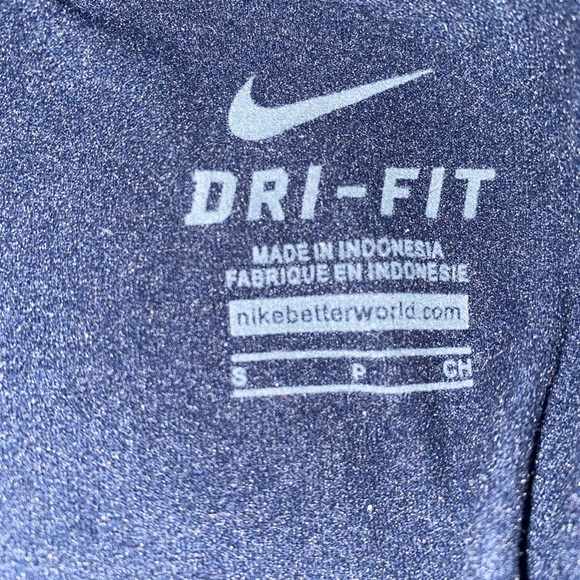 Nike quarter zip - Picture 2 of 2